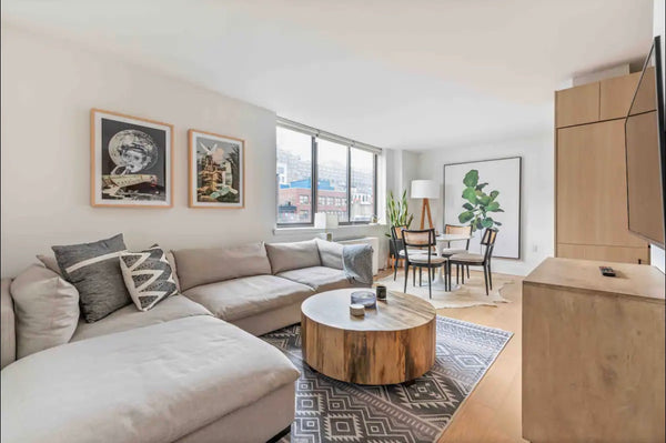 The is a very bright and spacious apartment that has been recently renovated and  Rental unit in New York · ★5.0 · 1 bedroom · 1 bed · 1 bath Entire rental unit vacation rental 1024723397778250691