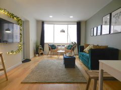 This private room in Woodside, Queens New York is perfect for your first accommo  Rental unit in Queens · 1 bedroom · 1 bed · 1 shared bath Private room in rental unit vacation rental 983622573849383155