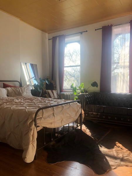 One lovely bedroom in a two bedroom apartment on a quiet street in a lively neig New York, NY Rental unit in Queens · 1 bedroom · 1 bed · 1 shared bath Private room in rental unit vacation rental 49441284
