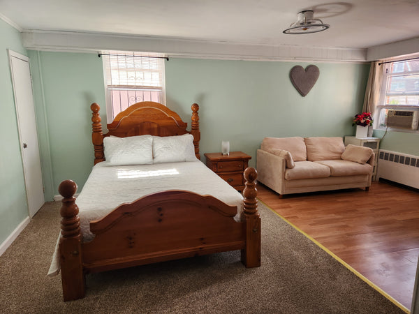 This spacious studio apartment has everything you need for your New York City, B New York, United States Home in The Bronx · ★4.81 · Studio · 2 beds · 1 bath Entire home vacation rental 37552522