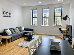 This two-bedroom, one-bathroom apartment comprises the full top (third) floor of New York, NY Rental unit in New York · ★4.50 · 2 bedrooms · 2 beds · 1 bath Entire rental unit vacation rental 51574589