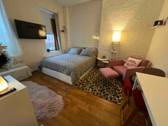 Keep it simple at this peaceful and centrally-located place. <br />Apartment is   Rental unit in New York · ★4.97 · Studio · 1 bed · 1 bath Entire rental unit vacation rental 576965624109762836