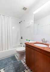 Relax with the whole family at this peaceful place to stay.  Rental unit in Queens · ★4.77 · Studio · 1 bed · 1 shared bath Private room in rental unit vacation rental 678702549251404068