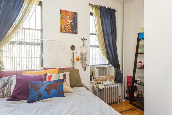 This room is the master of the apartment and is very cozy. It has a full sized b Bozeman, MT Rental unit in New York · ★4.17 · 1 bedroom · 1 bed · 1 bath Private room in rental unit vacation rental 1961361
