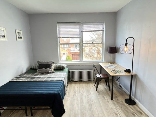 This comfortable room is prepared in March 2023.<br /> <br />Your room is on 3rd  Townhouse in Queens · 1 bedroom · 1 bed · 1 private bath Private room in townhouse vacation rental 848080492358904634