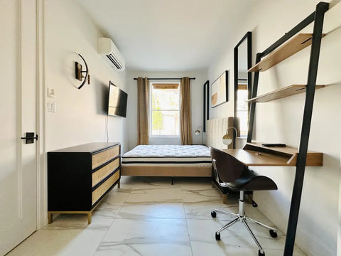 - Prime Bushwick Duplex (2 floor) apartment, luxury building with balcony and AC New York, NY Rental unit in Brooklyn · 1 bedroom · 1 bed · 1.5 shared baths Private room in rental unit vacation rental 921599070303324425