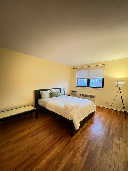 Discover comfort in my spacious 1-bedroom private room. Equipped with heating, A  Home in Queens · ★New · 1 bedroom · 1 bed · 1 bath Private room in home vacation rental 1048595086959375823