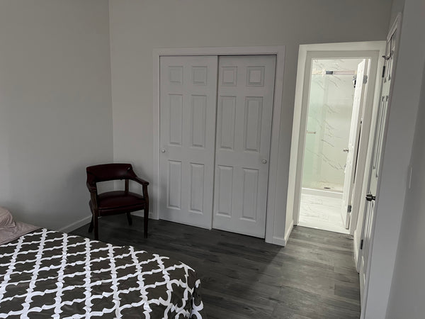 Take it easy at this unique and tranquil getaway. New York, United States Rental unit in Queens · ★3.0 · 1 bedroom · 1 bed · 1 shared bath Private room in rental unit vacation rental 664375845830898773