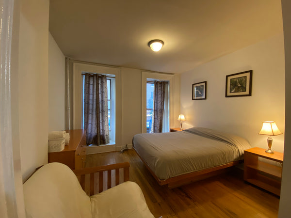 This 2 bedroom apartment have been discounted to reflect the current situation.  New York, NY Rental unit in New York · ★4.0 · 2 bedrooms · 4 beds · 1 bath Entire rental unit vacation rental 10017458