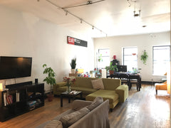 Come stay at our 2,000 sf Tribeca loft with easy access to the west side highway New York, NY Rental unit in New York · 1 bedroom · 1 bed · 1 shared bath Private room in rental unit vacation rental 24626439