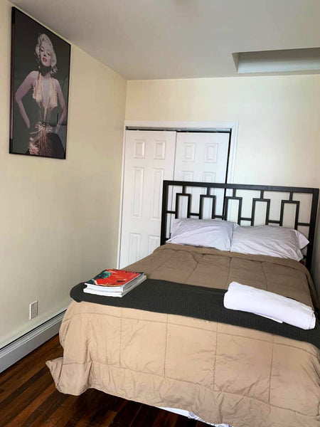 This cozy room is spacious and neat. The serene atmosphere and convenient means  New York, United States Rental unit in New York · ★4.69 · 1 bedroom · 1 bed · 1 bath Private room in rental unit vacation rental 40666703