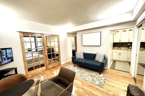 Condo Building with 24-Hour Doorman, Elevators, and Laundry. <br /><br />Beautif New York, NY Rental unit in New York · 2 bedrooms · 3 beds · 1 bath Entire rental unit vacation rental 49351323