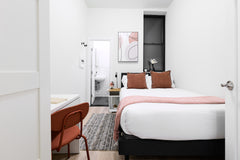 Room with private bathroom!<br /><br />Located in a prime location. Kips Bay are New York, NY Rental unit in New York · 1 bedroom · 1 bed · 1 private bath Private room in rental unit vacation rental 834049118953154552