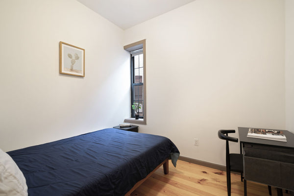 Explore New York City from this home base located in an exciting part of Manhatt New York, NY Rental unit in New York · 1 bedroom · 1 bed · 1 bath Private room in rental unit vacation rental 1010201807138185749