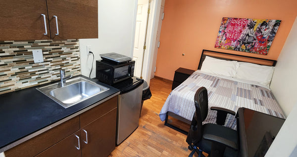 This private and fully furnished studio apartment comes with all the amenities y New York, NY Rental unit in New York · ★4.20 · Studio · 1 bed · 1 bath Entire rental unit vacation rental 51836707