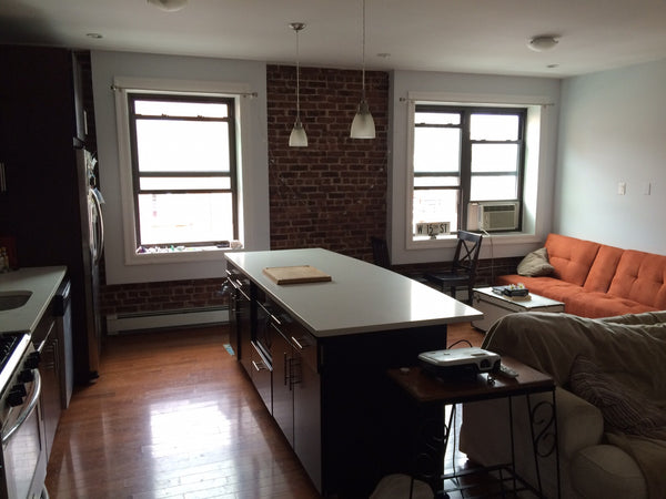 A spacious bedroom in a newly renovated apartment. 1 block from an M/L Subway st New York, NY Rental unit in Brooklyn · 1 bedroom · 1 bed · 1 bath Private room in rental unit vacation rental 8920714