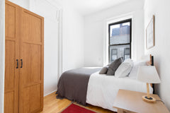 This bright and stylish apartment is tastefully decorated to construct a relaxin  Rental unit in New York · 1 bedroom · 1 bed · 1 bath Private room in rental unit vacation rental 1016615954226014471