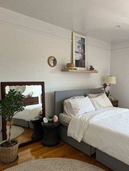 Cozy room with Queen size casper bed,desk, chair and clothing rack plus balcony   Rental unit in Queens · ★4.85 · 1 bedroom · 1 bed · 1 bath Private room in rental unit vacation rental 1005207590507549831