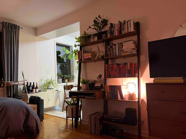 Comfortable studio in the heart of New York’s East Village.  <br /><br />4th flo New York, NY Rental unit in New York · 1 bedroom · 1 bed · 1 bath Entire rental unit vacation rental 47974913