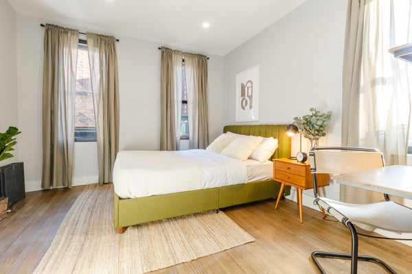 This clean, shiny and charming room is available.  Rental unit in New York · 4 bedrooms · 1 bed · 0 shared baths Private room in rental unit vacation rental 49626477