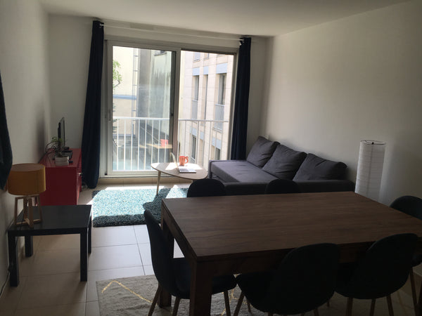 This big flat is located in the heart of Paris at the 