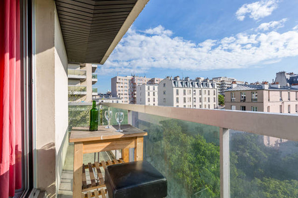 Fourth floor (accessible by elevator) flat with balcony in Central Paris (close  Paris, France 2 Bed Flat with balcony in Central Paris Private room in rental unit vacation rental 18682860