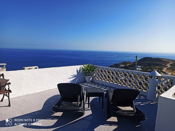 Yannis Rooms offers you the most sought after location on Ios, amazing ocean vie  Double Room 5 min walk to town + beach. Sea Views. Room in hotel vacation rental 28065221