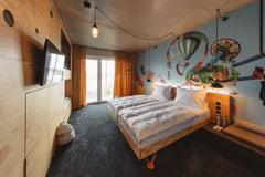Our family room will have your kids jumping for joy whilst being easy on your wa  Vierbettbude Family Room in hotel vacation rental 47461821