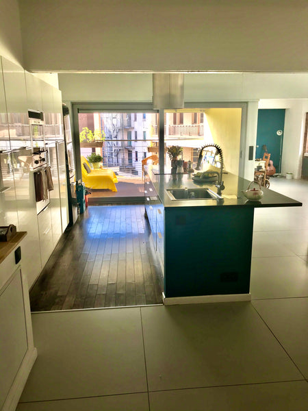 A bright spacious urban loft , located in the heart of Brussels. 10 minutes walk  Bright loft located in the heart of Brussels Entire loft vacation rental 45877892