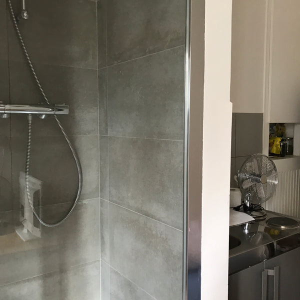 Av de la Bourdonnais,  angle St Dominique, ascenseur, belle vue, parties commune  Av Bourdonnais Paris 7e, à côté de la Tour Eiffel Private room in rental unit vacation rental 20012693