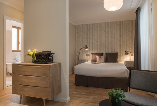 Located at the foot of Montmartre, in the heart of the shopping and Historic 9th Paris, France Charming Appartment HeartSopi Paris Entire serviced apartment vacation rental 3517209