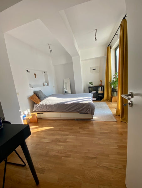It's located nearby Sportpaleis (a 10min walk). Around the corner you'll find pu Antwerp, Belgium Lovely bedroom nearby Lotto Arena/Sportpaleis Private room in condo vacation rental 608630778481219587