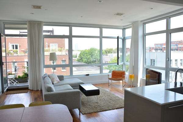 Bright and sunny 2 bedroom with floor to ceiling windows. Amazing location in on New York, United States Rental unit in Brooklyn · 9 bedrooms · 2 beds · 1 bath Entire rental unit vacation rental 820801