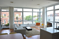 Bright and sunny 2 bedroom with floor to ceiling windows. Amazing location in on New York, United States Rental unit in Brooklyn · 9 bedrooms · 2 beds · 1 bath Entire rental unit vacation rental 820801