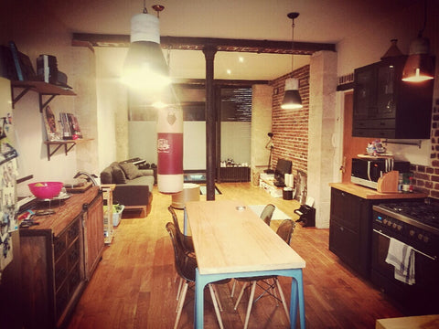 À deux pas de la Place de Clichy et de Montmartre, adossé au quartier très prisé Paris, France Appartement cosy proche métro - Ambiance loft Entire rental unit vacation rental 20584422