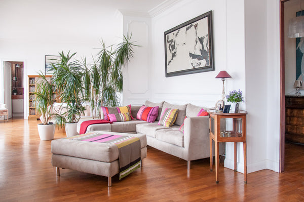 Stay in a sunny and spacious music-lover apartment in the heart of Paris! Locate Paris, France Family apt 7°arr - Center of Paris Entire rental unit vacation rental 9227178