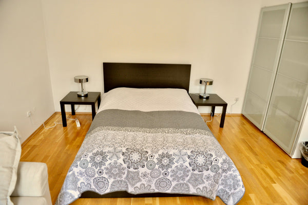 Vienna Small Original (23) near Sub, 10min 2 center<br />This little basic studi Vienna, Austria Vienna Small Original(23) near Sub, 10min 2 centre Entire rental unit vacation rental 27102997