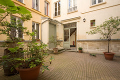 In the heart of the Latin Quarter, I have the pleasure to welcome you in a small Paris, France Small new studio near Notre Dame Private room in bed and breakfast vacation rental 1431312