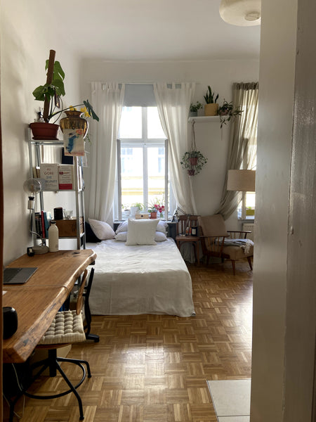 Das Studio liegt in bester Lage: 3 Fußminuten entfernt zur U-Bahn-Station, die d Vienna, Austria Gemütliches Altbau-Studio in bester Lage Entire rental unit vacation rental 624304258248204483