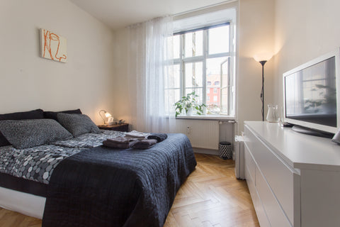 - Hotel room style<br />- 3 min walk to the main pedestrian street<br />- Comfy  Copenhagen, Denmark Wonderful room - VERY CENTRAL! Private room in rental unit vacation rental 1557373