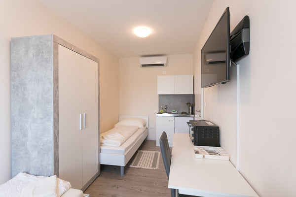 The apartment is located in a quiet and green area, with a lake for swimming (ca Vienna, Austria Studio 11a for up to 2 - free parking included Entire condo vacation rental 22821782