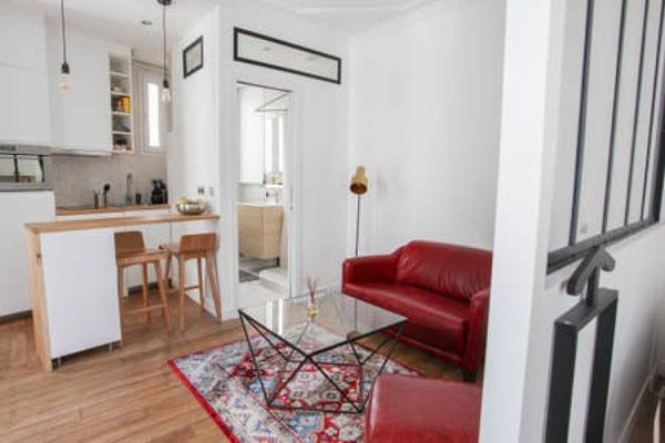 Superb studio apartment of 35 sqm Close to the triumphal arch In a well decorate Paris, France Nice studio near the Champs Élysées in Paris Entire rental unit vacation rental 28530519