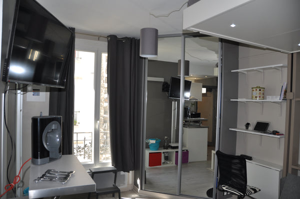 Studio 18m² lumineux et cosy ; à 5 minutes  du RER ,Metro <br />Douche à l'itali Rubelles, France Studio Cours de vincennes paris 20 Entire rental unit vacation rental 6930966