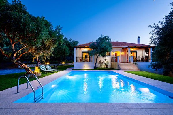 We welcome you to the beautifull town of Chania and in villa Marina and Vallia.< Chania, Greece Villa Marina in Galatas Entire home vacation rental 9805548