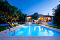 We welcome you to the beautifull town of Chania and in villa Marina and Vallia.< Chania, Greece Villa Marina in Galatas Entire home vacation rental 9805548
