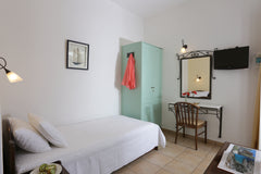 Reserve Single Room in Brazzera Hotel!Brazzera Hotel is a bright hotel with 14 r Heraklion, Greece Single Room with Garden View in Brazzera Hotel Private room in bed and breakfast vacation rental 53947862