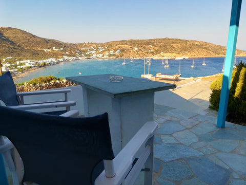 Artemis Studios offre une vue exceptionnelle, à 150 m de la plage, des restauran Greece Studio indépendant face mer, Platys Gialos, Sifnos Private room in nature lodge vacation rental 32236085