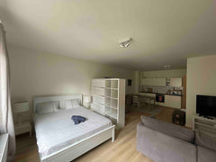 Simplifiez-vous la vie dans ce logement paisible et central. Idéalement situé po Woluwe-Saint-Pierre, Belgium Entre gare du Midi et centre Bruxelles! Entire rental unit vacation rental 52855728