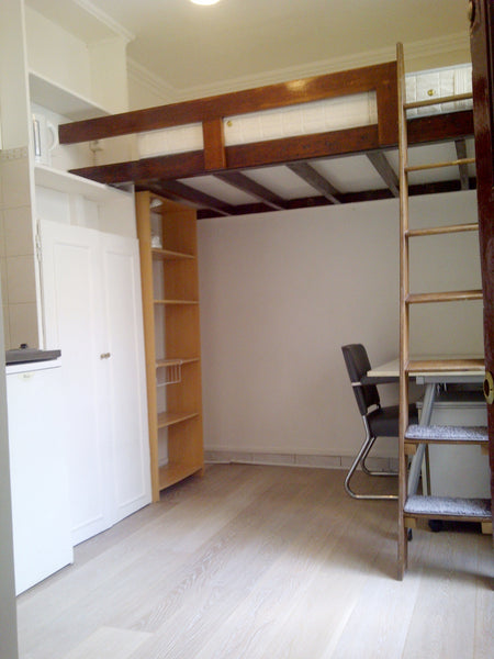 Idéal pour un étudiant, studio calme de 11 m en bonne état après travaux avec do Paris, France studio/Panthéon Entire rental unit vacation rental 20054803