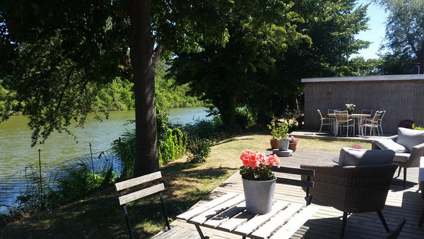 Unik bolig med smuk og meget idylisk beliggenhed kun 1 meter fra Kastrupfortets  Copenhagen, Denmark Amager Strand. Idylisk - 500 m. til strand / metro Entire cabin vacation rental 36637579